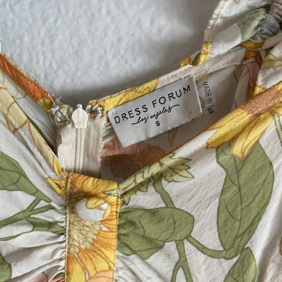 Floral Ruched Dress - Picture 4 of 5